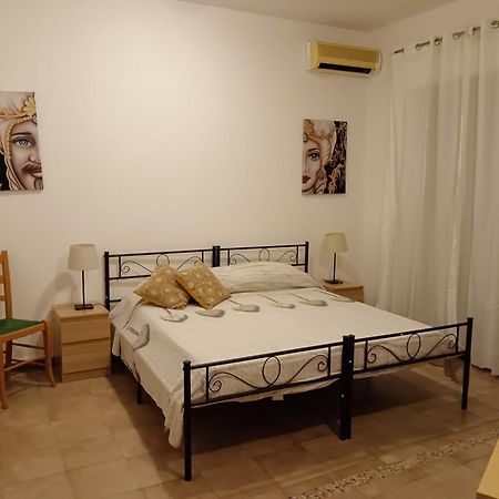 圣尼科洛之家住宿加早餐旅馆 Aci Catena 外观 照片